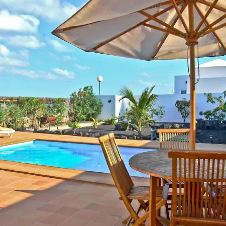 Belvilla By Oyo Mango 4 Pax Vila